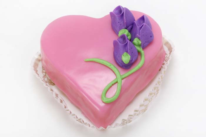 Valentine’s Day Hart Cakes