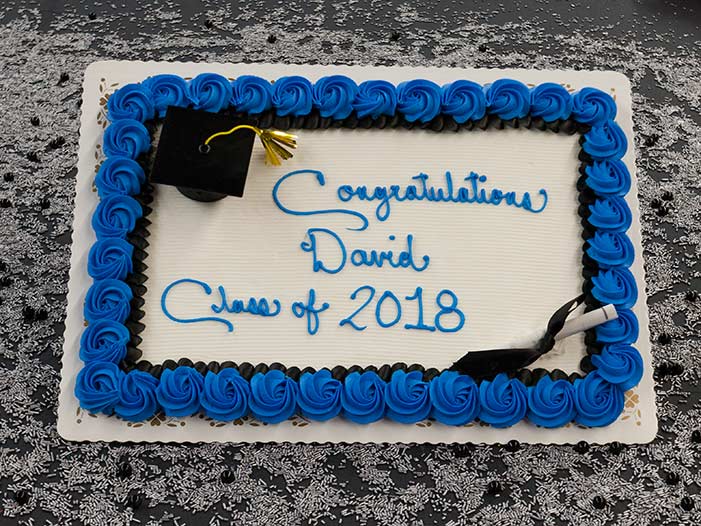 Graduation-Cakes