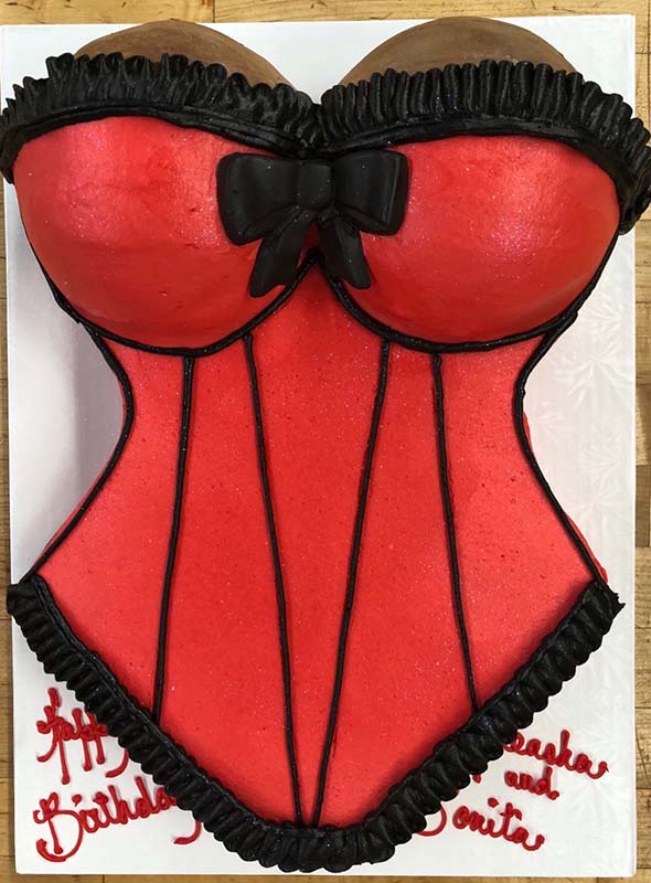 corset cake | The Bohemian Renegade